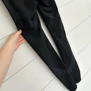 Lululemon Women’s 8 Black Iron Blue Mapped Out High Rise Tight 28” thumbnail 4