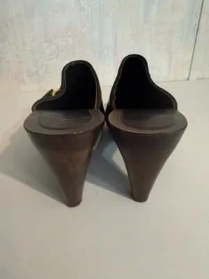 Vintage Coach Felicia Brown Suede, Wooden Heels, Dark Brown Leather Strap with Golden Hardware Sz 8 thumbnail 4