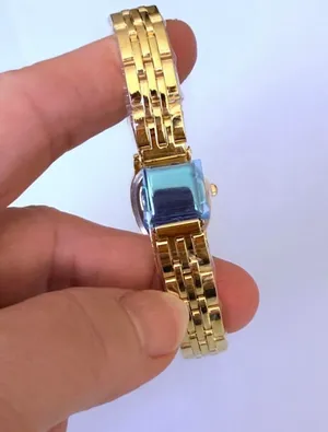 Brand New Y2k style Gold quartz watch with white face and gold hands Condition thumbnail 3