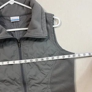Columbia Women's Charcoal Quilted Vest thumbnail 4