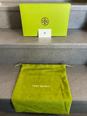 Tory Burch Signature Green Shoebox & Matching Dust Bag Set thumbnail 2