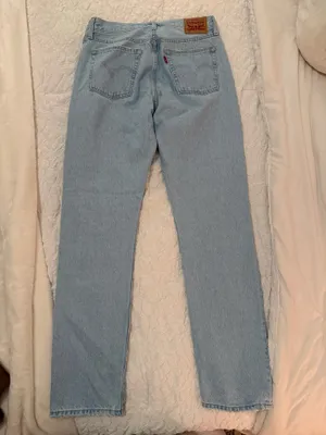 Levi’s 501 Light Wash Jeans thumbnail 3