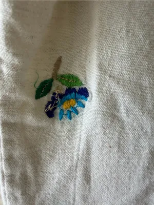 Vintage Sleeveless Embroidered Button-Front Cotton/Linen Top - Cream/Bei thumbnail 10
