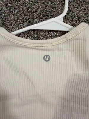 Lululemon top thumbnail 3