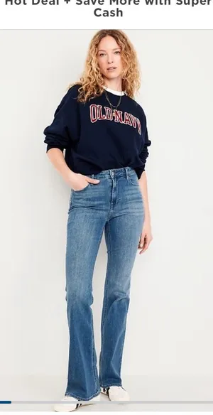 Old Navy High-Waisted Wow Flare Jeans thumbnail 4