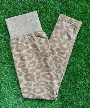 NVGTN Camo Seamless Leggings thumbnail 1