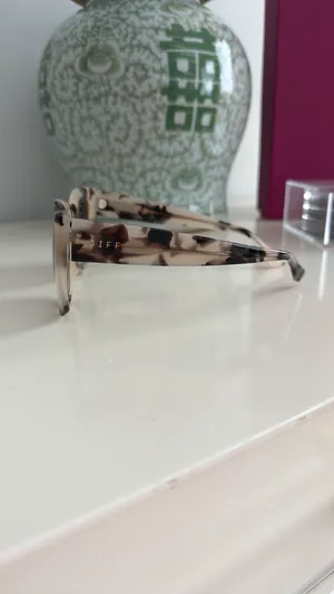 DIFF Eyewear Sunglasses thumbnail 2