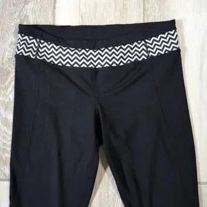 Gap Body Capri Leggings | Gap Body Leggings Capris | Gap Chevron Waist Capris thumbnail 2