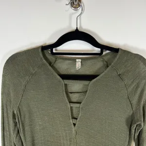 Intimately Free People Olive‎ Green Strappy V-Neck Long Sleeve Top Medium Boho thumbnail 2