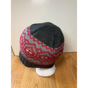 Winter Knit Hat Cap Fitted One Size Gray Red Pattern Acrylic Blend Warm Beanie Black thumbnail 2