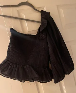 Ruffle Top Black Size M thumbnail 2
