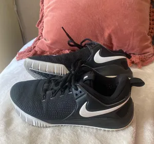Nike Volleyball Shoes thumbnail 3
