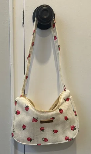 Strawberry Print Cream Shoulder Bag Red thumbnail 1