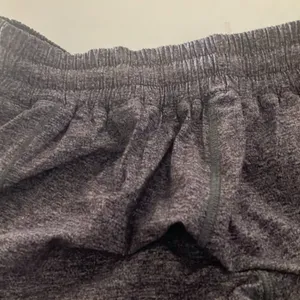 FINAL MARKDOWN Ladies short shorts Size undefined thumbnail 3