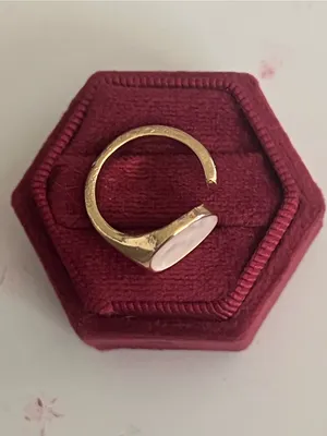 Gold Ring with White Mother-of-Pearl Oval Stone Size 6 thumbnail 4
