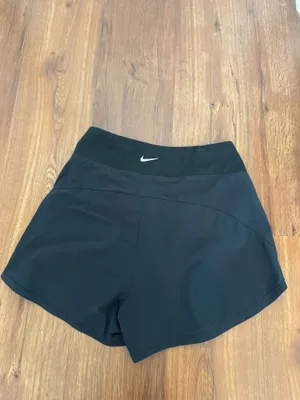 Nike Bliss Dri-FIT Shorts thumbnail 4