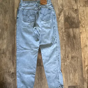 Levi's Light Blue Relaxed Fit Jeans thumbnail 3