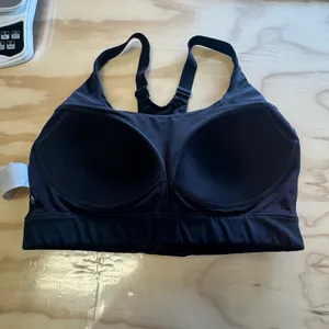 Gymshark Medium Support Sports Bra Black Molded Cups Racerback Small GLSB4722-BK thumbnail 5