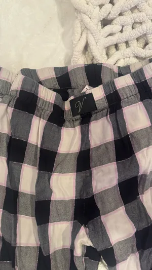 Victoria's Secret pj bottoms thumbnail 3