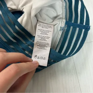 Alo Yoga Teal Blue Strappy Mesh Sports Bra Athletic Running Yoga Size XS thumbnail 4
