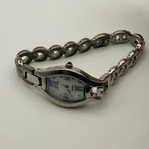 Elegant Vintage Tonneau Ladies Quartz Dress Watch Working New Battery thumbnail 4