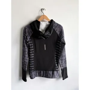 Reebok‎ Womens Striped Running Hoodie Black Grey Scuba Pullover Thumbholes Small thumbnail 2