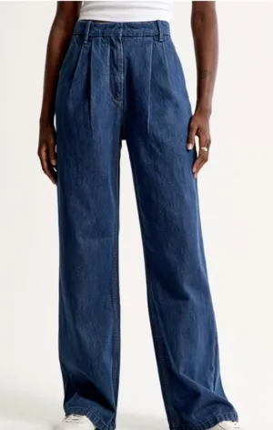 Abercrombie & Fitch Sloan Tailor Jeans thumbnail 1