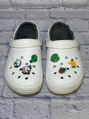 CROCS Classic Lined Clogs Shoes M 8 /W 10 White Fleece Slip On With Jibbitzs thumbnail 2