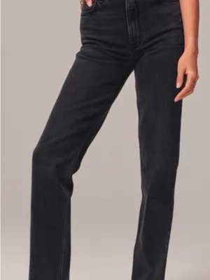 Abercrombie & Fitch The ‘90s Straight Ultra-High Rise Jeans in Washed Black thumbnail 2