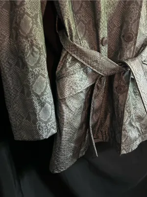 Colebrook & CO. Women’s Metallic Gray Snake-Print Lightweight Trench Coat MD thumbnail 6