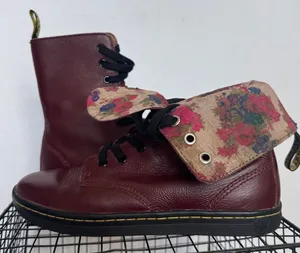 Dr. Martens Stratford Oxblood Leather Floral 9-Eye Combat Boots Women’s 8 thumbnail 1