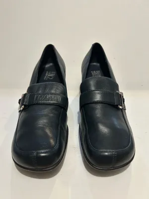 A2 Aerosoles Two Knows Leather Slide On 2” Heel Loafer/Pumps Size 9B thumbnail 2