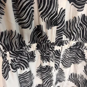 Diane von Furstenberg DVF Deandra Silk Romper Black White Abstract Wave Size 2 thumbnail 5