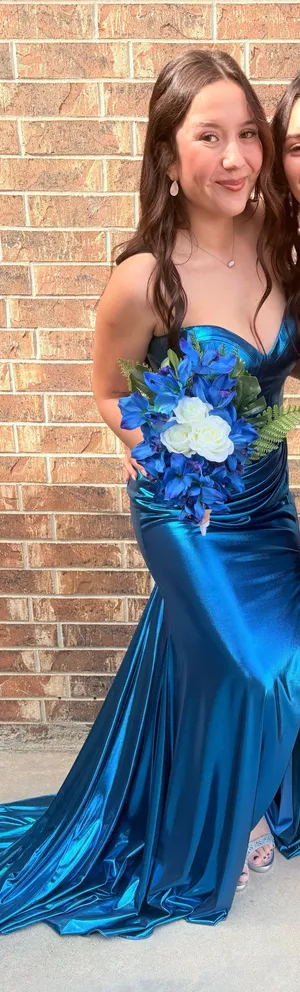 Sherri Hill Prom Dress thumbnail 1