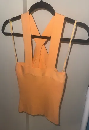 Hemline Hausen top thumbnail 1