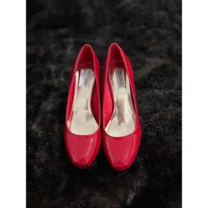 Women’s Olsenboye High Heel Red Patent Shoes size 7.5 heels thumbnail 2