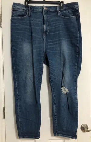 Madewell Mom jeans distressed size 36 waist measures 40 Blue Denim‎ women’s thumbnail 1