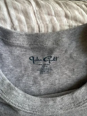 Brandy Melville Crop Top thumbnail 2