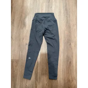 Alo Yoga High-Waist Airbrush Leggings Womens XS Anthracite Gray Activewear 4009 thumbnail 2