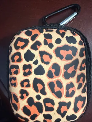 Leopard Print AirPods Earbud Hard Shell Carrying Case w/ Carabiner thumbnail 4