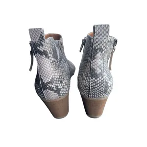 Universal Threads Stylish Snake Print Ankle Boots Western Chunky Heel Zipper Booties‎ S-52 thumbnail 3