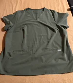 FIGS Scrub Top Casma thumbnail 1