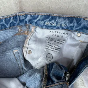 American Eagle Outfitters Blue Boyfriend Jeans Distressed thumbnail 2