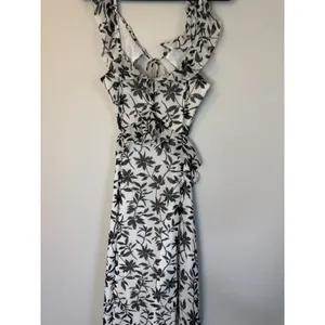 Petal & Pup Rory Floral Ruffle Detail Open Back Maxi Dress XL NEW thumbnail 10
