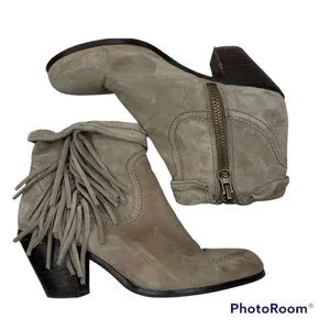 Sam Edelman Size 7.5 Louie Ankle Bootie Distressed Suede Leather‎ Fringe Women's thumbnail 2