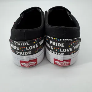Vans‎ Slip-On Pride Love Wins Women 6.5 Black Rainbow Glitter Sneakers thumbnail 5