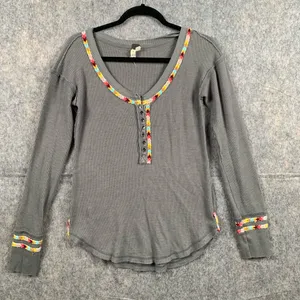 We The Free Grey Women’s‎ Size XS Thermal Henley Rainbow Embroidered Boho Shirt thumbnail 1