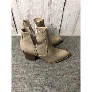 Fisace Womens Boots Size 8 Beige Tan Pointed Toe Heeled Ankle Booties Open Side thumbnail 2