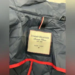 Tommy Hilfiger puffer jacket 💙 thumbnail 10