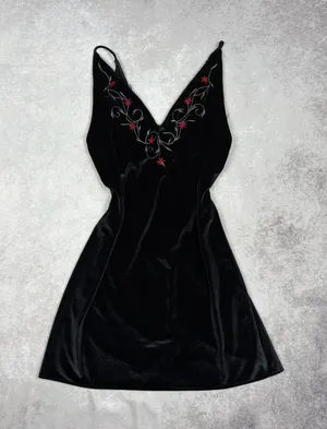 Y2K Vintage Victoria’s Secret Coquette Black Velvet Slip Dress thumbnail 1